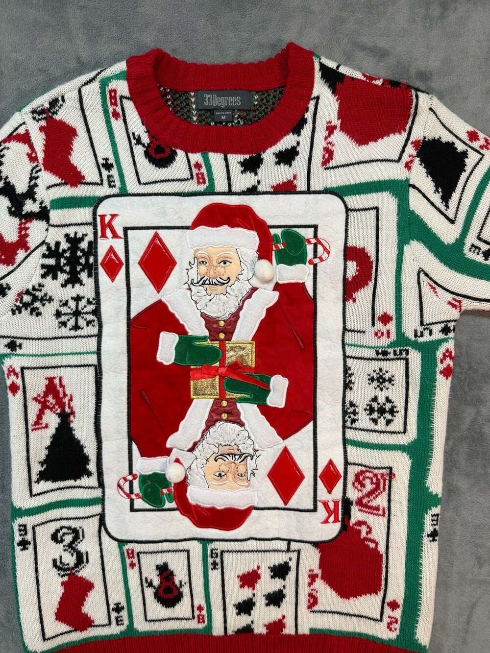 33Degrees Christmas Sweater Size M Playing Card Santa King